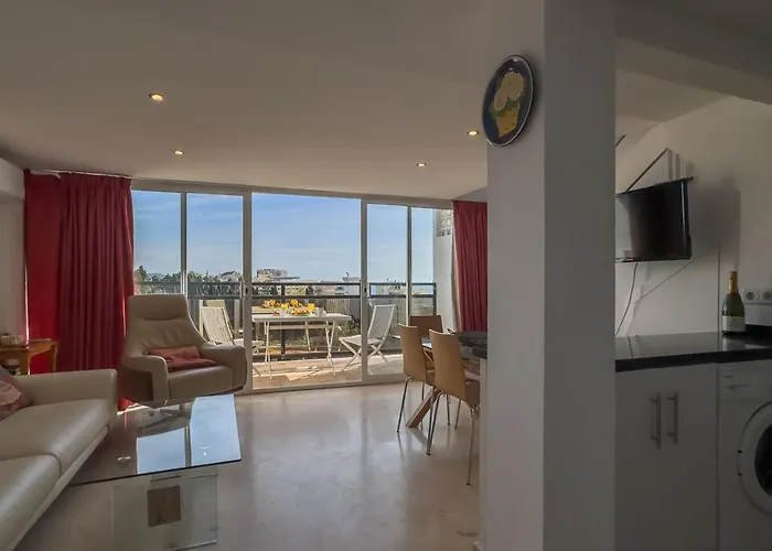 Skol 510a Front Line 2 Bedrooms Appartement